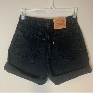 Vintage Levis 550 Relaxed Fit Black High Rise Mom Jean Shorts